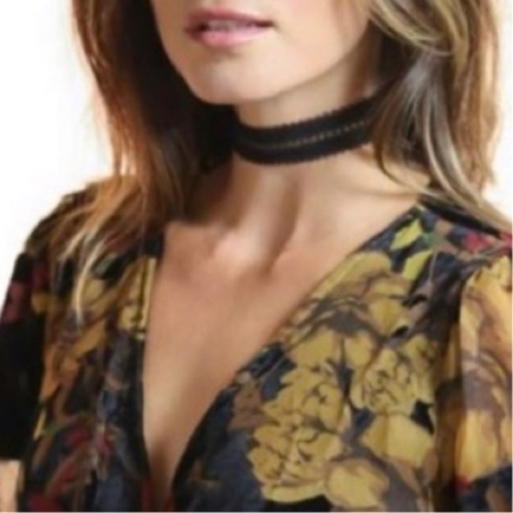 new Vanessa Mooney ☽ Festival Double Row Lace Choker Necklace ☽ Black Lace ☽ - Picture 1 of 13